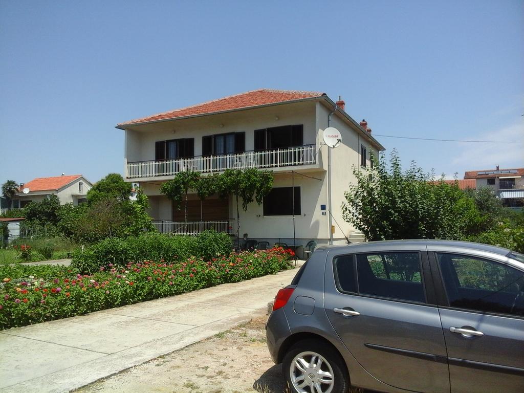 Pave Apartment Betina  Zewnętrze zdjęcie